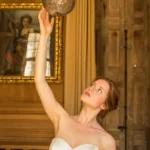 Robe de mariée bustier décolleté en coeur sirene avec traine Alesandra Paris robe IVANA